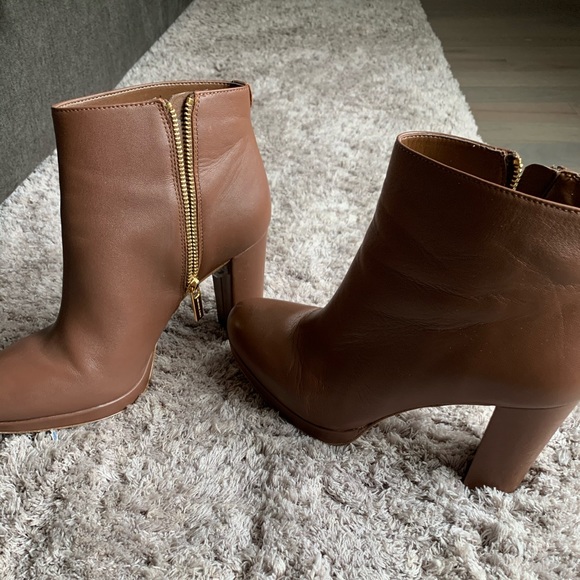 Michael Kors Brown Leather Bootie-Size 9 - Picture 1 of 4